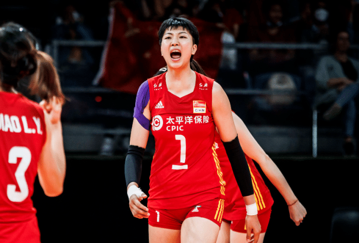 1：3！中国女排惨遭巴西逆转，输球仍排小组第1，王梦洁登上热搜