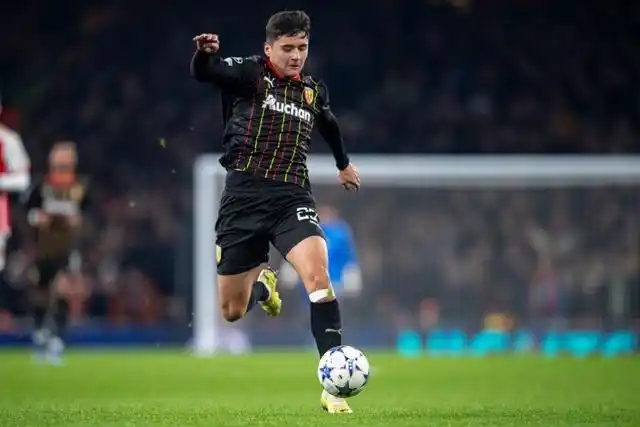 曼城新援库萨诺夫，下周初接受体检开启蓝月亮之旅