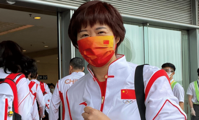 双重绝境！郎平两年前1%的言论火了，男子侮辱中国女排被传唤