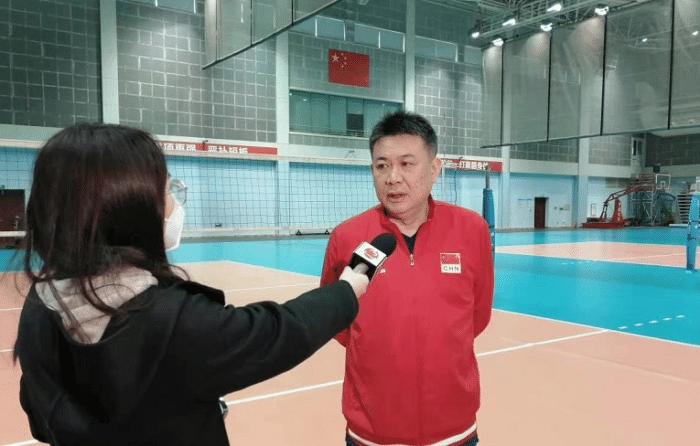 中国女排首秀！蔡斌率队迎战巴西，或惊艳亮相，对手赛前示弱