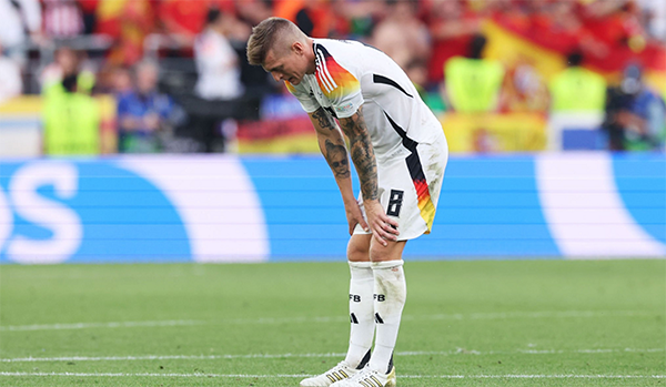 欧洲杯1/4决赛：西班牙绝杀德国 克罗斯退役