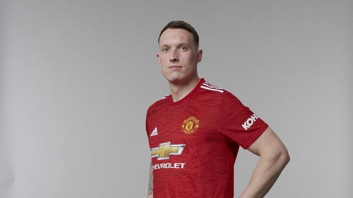 曼联铁卫膝伤反复赛季恐报销，夏窗难清洗套现！曝皇马愿卖瓦拉内