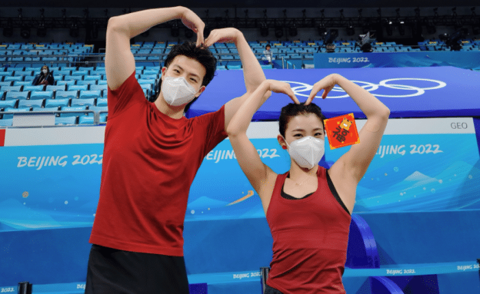 太性感！中国冰舞组合拍写真，网友：这是什么绝美身材