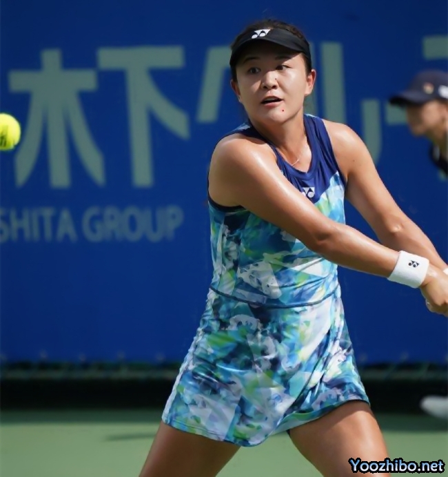 大阪站-朱琳不敌克鲁格获得女单亚军 克鲁格未丢失一盘夺得生涯首冠