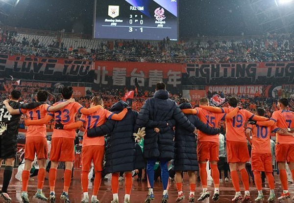 球迷照片风波升级！韩国劲旅拒收泰山道歉，亚足联被卷入漩涡