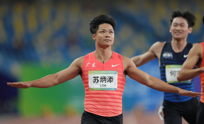 CCTV直播，男子百米大战决赛，苏炳添发出夺冠宣言！看看谢震业怎么说