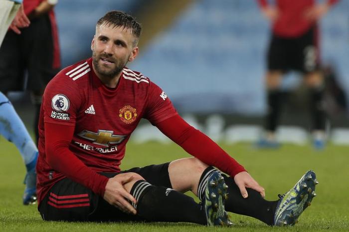 曼联铁闸拖伤腿狂奔70码破门！主动请缨打满全场，索帅赞他射门强