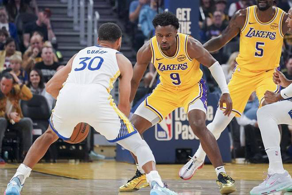 勇士揭幕战变阵：库明加首发背后的信任与期待