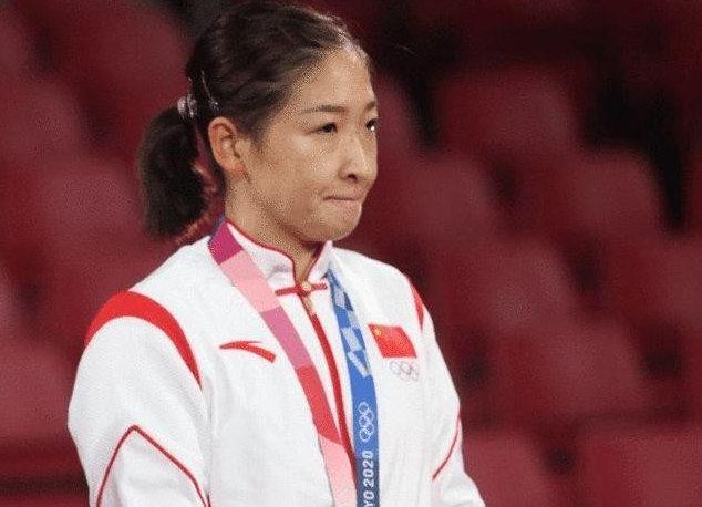 丢掉混双金牌，刘国梁为何还重点表扬刘诗雯？小枣两点付出太难的