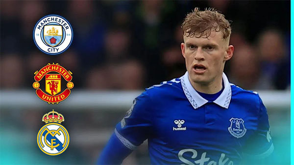 曼联密谋转会巴萨尤文中卫，曼城竞争激烈