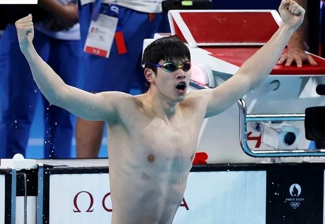 潘展乐巴黎奥运夺冠：破纪录，诉不公