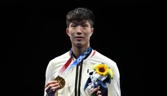 香港运动员奥运夺金后，场馆内奏起中国国歌，那台湾和澳门呢？