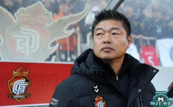 重磅！K联赛56岁黑马名帅将转投中超，土帅合约到期，金靴迎利好