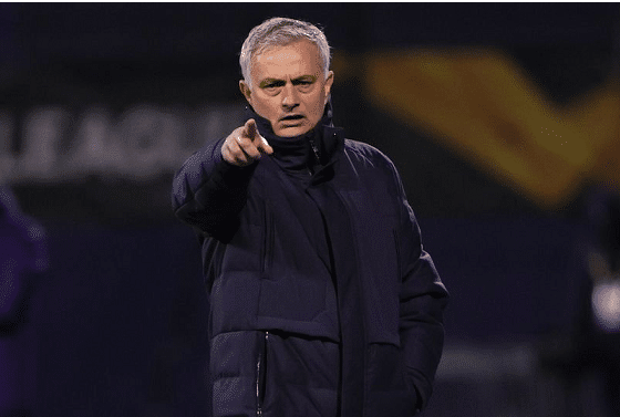 穆帅危险了？本赛季若无缘前四，列维或让穆帅带薪休假！