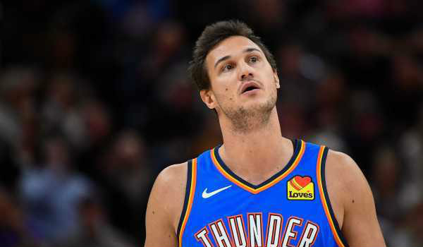 加里纳利3年6150万美元加盟老鹰