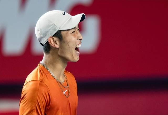 剑指决赛！中国网球新星PK世界前10 若赢球将创3大纪录