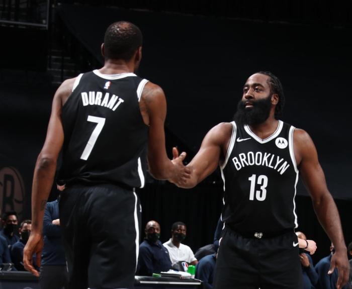 杜登再刷四大纪录，哈登篮板KD关键3分引盛赞，CJ：杜兰特不可阻挡