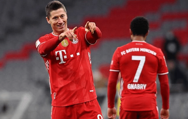 拜仁神级逆转背后：心态源自进攻实力，多特中场力有不逮