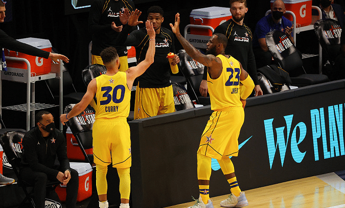 詹姆斯情商太高了！预定明年全明星票王+MVP？举办地：克利夫兰