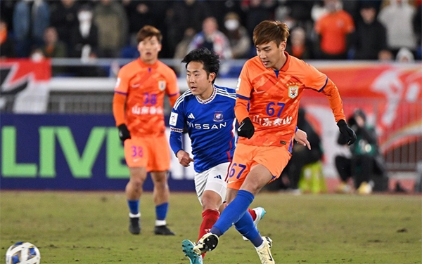 泰山罪人？妻子为吴兴涵回击球迷！疑甩锅王大雷：他拿不住球怪谁