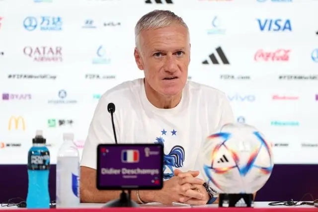 德尚与提问者起冲突，因姆巴佩情况被问恼羞成怒：别烦他了！