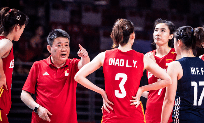 中国女排3连败！张常宁点出败因，关键球太差，蔡斌调整不到位