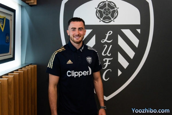 曼城官方：边锋杰克-哈里森续租利兹联至20/21赛季结束