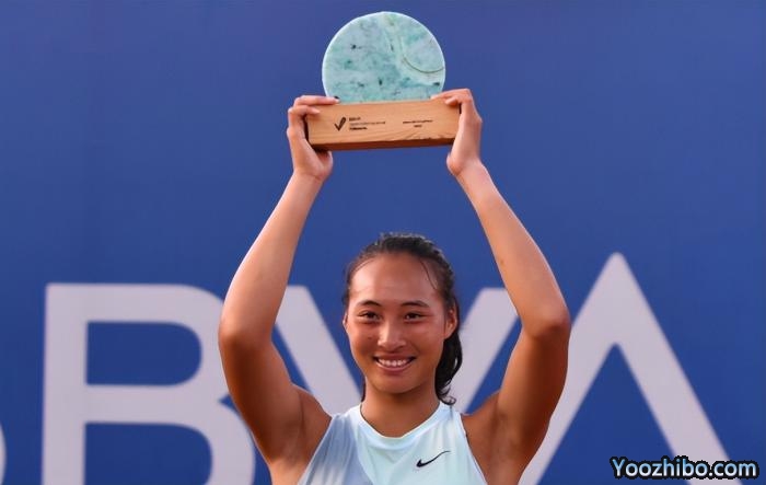 郑钦文2-1夺WTA首冠！鏖战154分钟赢德比，首进TOP50成中国一姐