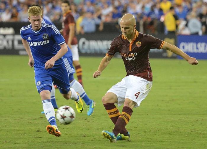 委屈! 德布劳内: 离开蓝军前穆帅拿我和别人做对比