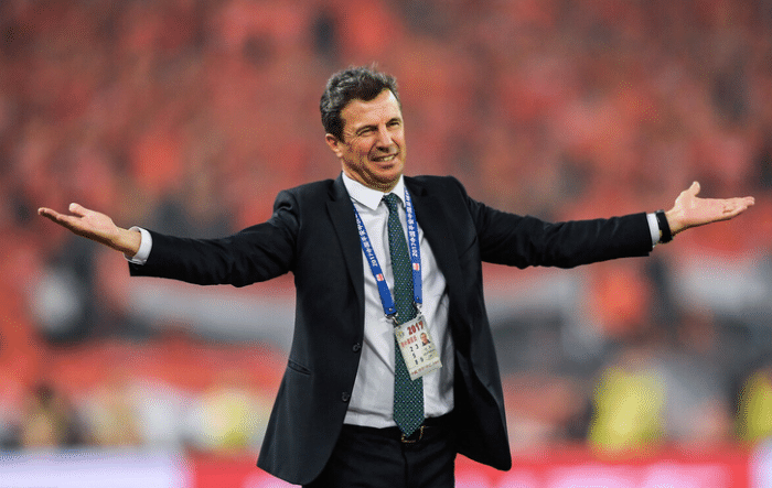 突发！54岁何塞确认加盟大连人，四进宫中超，淬炼18大新星+保级