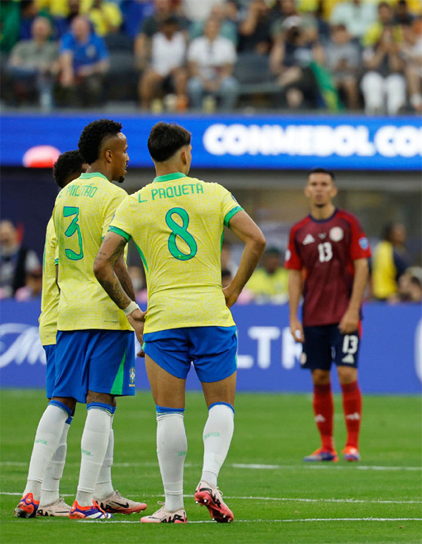 美洲杯首轮巴西遇冷 裁判因素致平局且队史首负哥斯达黎加