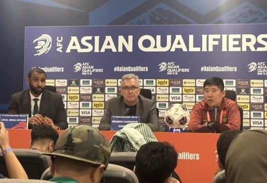 伊万赛后透露：雄心赴沙特遇挫，后防 2 主力出战澳大利亚存疑