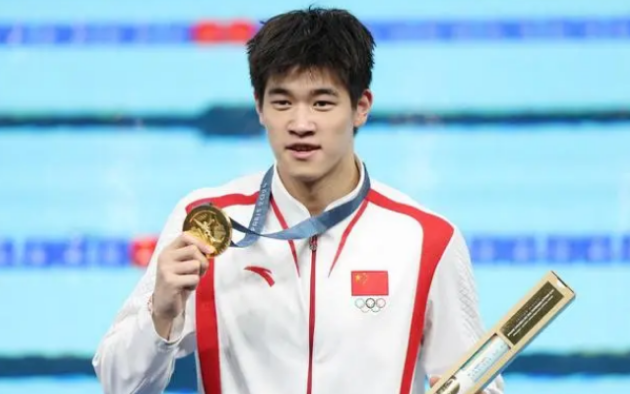 中国游泳队夺冠，潘展乐霸气发声并官宣决心