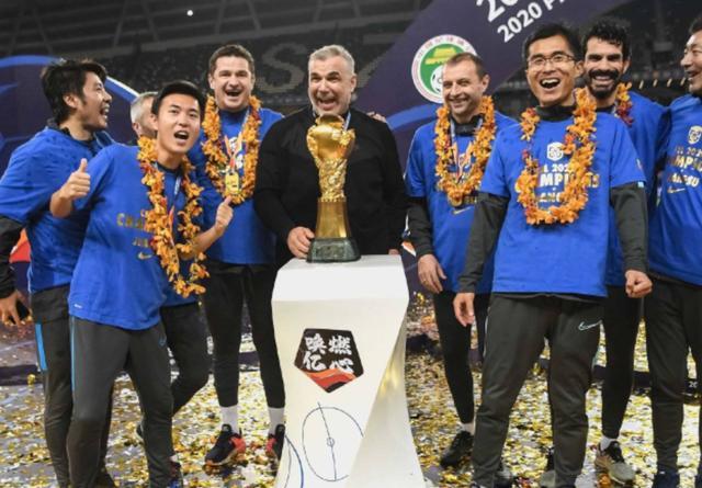 足球报：南北两大劲旅的“突然死亡”，仅仅是开始