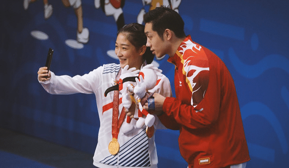 许昕让刘诗雯站C位！伊藤美诚梦想破灭，大蟒亲承昕雯继续搭档