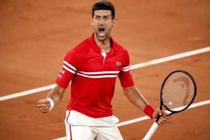 法网今夜再迎巅峰大战！第59次德纳决或打到清晨，13冠王恐遭淘汰