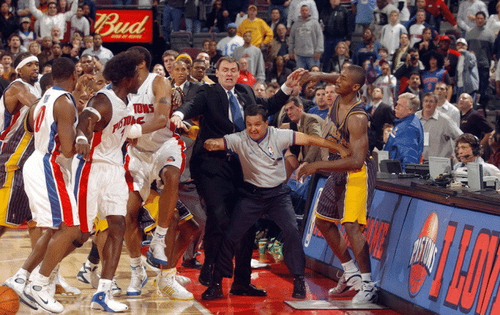 奥本山事件，被阿泰斯特误打一顿的威廉姆最终得到多少赔偿？