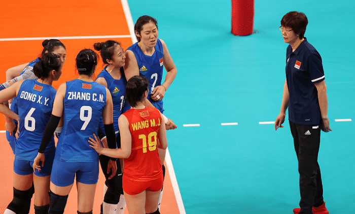 超5000万人收看！中国女排重压下惨败，郎平谈生死战：朱婷坚持