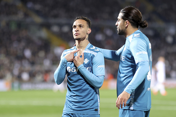 欧协联现神操作！安东尼奔袭破门独造4球，霸气秀纹身