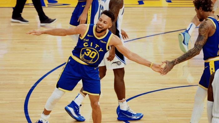 超级中锋又做1重大决定！别想了勇士！7换1都不行！NBA没有大结局