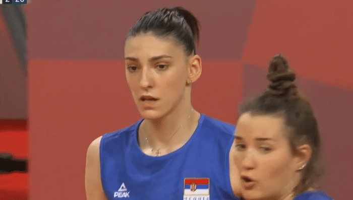 一人打花韩国队！博斯科维奇轰下33分，韩国女排溃败锁定第四名