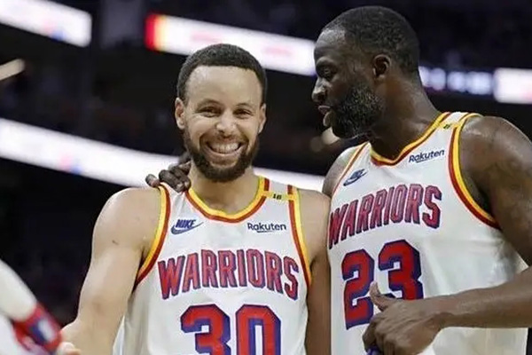 震撼交易！勇士送三将+三首轮换班凯罗，库里领衔五巨头冲冠