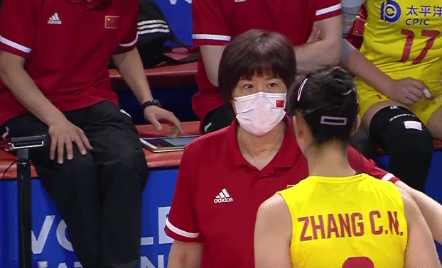 郎平当面批评！王梦洁一传数不如张常宁，女排七仙女最大败笔