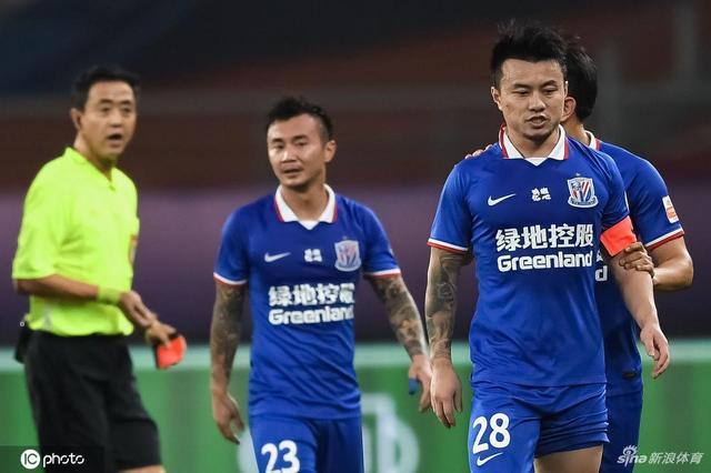 记者：费南多受伤退出集训，国足将征调曹赟定