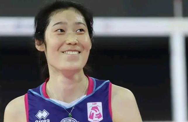 和斯坎迪奇女排续约，朱婷的年薪有多少？到手金额数字感人