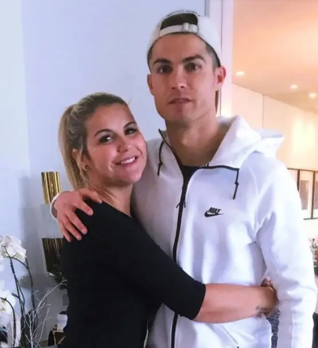 C罗姐姐怒怼卡萨诺：不识此人 他岂知如何进900球？