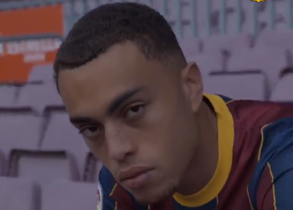 德斯特：最喜欢的巴萨传奇是小罗 想成为阿尔维斯