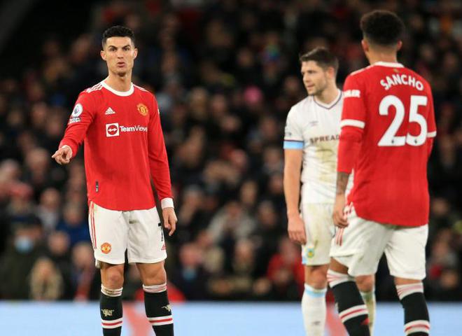 曼联近年摆脱的高额周薪合同：C 罗以 51.5 万英镑位列第一