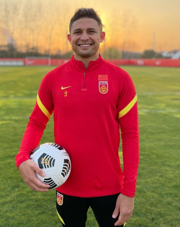 中国体育“入籍”门槛降低？国足六名归化大将实属罕见