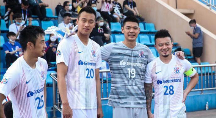 曾诚缺席战武汉, 因背部伤势参加上海德比成疑